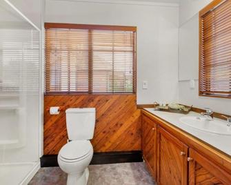 Chartre Manor B&B - Thames
