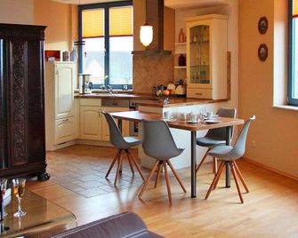 Ferienwohnung im Wasserturm, Güstrow - Gustrow - Eetruimte