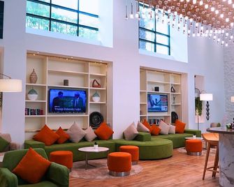 Time Oak Hotel & Suites - Dubaï - Salon