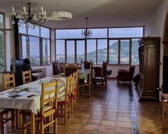 Country House The Olive Trees - Civitella del Tronto - Restaurante