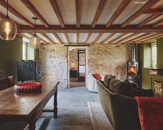 Puddle Duck Cottage - Glastonbury - Living room