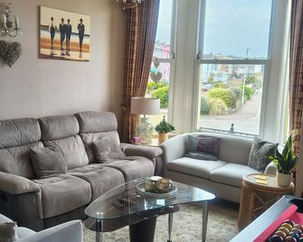 The Sands Hotel - Paignton
