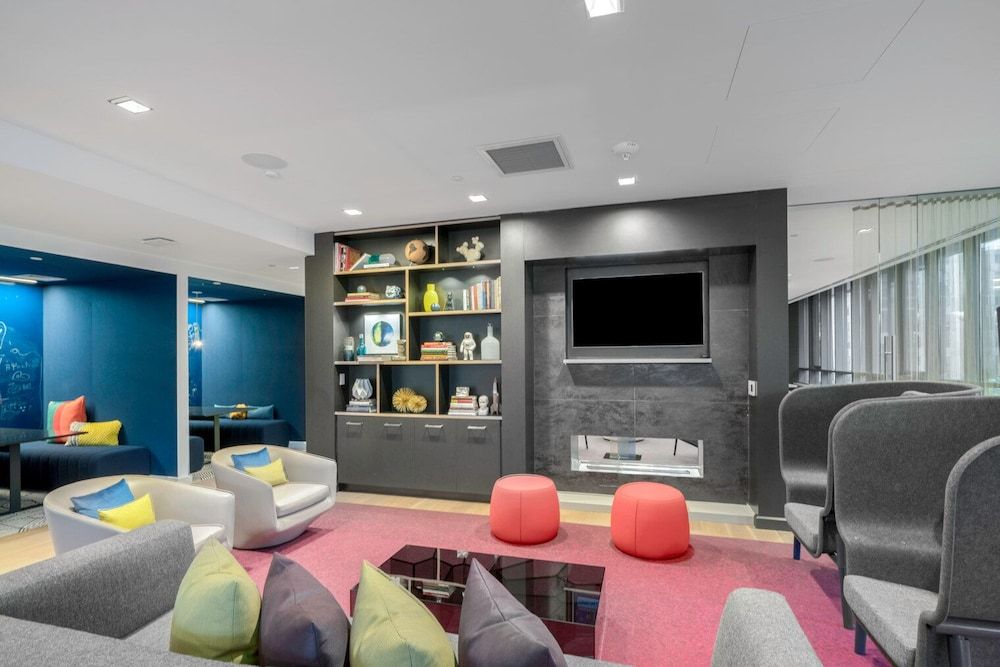 Gentle Kendall Sq Studio, Gym, Doorman, near MIT by Blueground - קיימברידג' - טרקלין