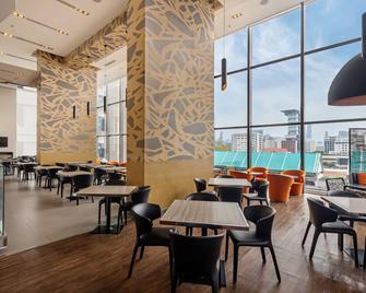Holiday Inn Express Bangkok Siam By IHG - Bangkok - Restaurant