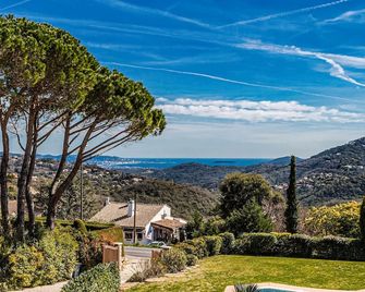 Stunning Home in Les Adrets-De-L'estere - Les Adrets-de-l'Estérel - Vista del exterior