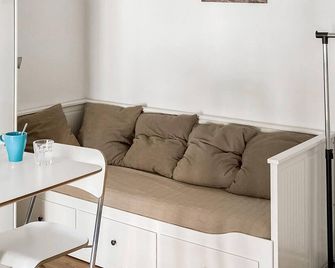 Awesome Apartment In Visby With Kitchen - Visby - Living room