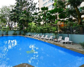 Zen Rooms Novena - Singapore - Pool