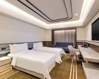 Artotel Gelora Senayan Jakarta - Jakarta - Bedroom