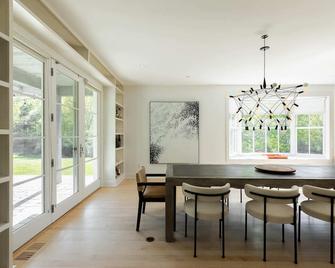 Whimsy Woods - 14 Acre Millbrook Estate with Pool - Millbrook - Dining room