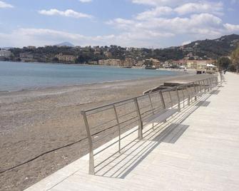 Villa Caterina - Sapri - Beach