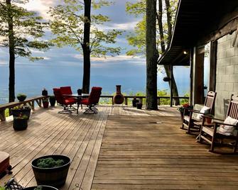 Blue Ridge Mountain Cabin With Million Dollar View - Morganton - Patio