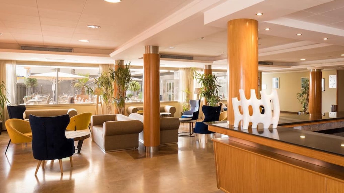 اهتش وب باينيدا بالاس آند سبا - لبالغيس فقط