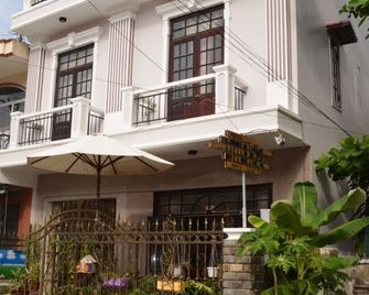 Little Home Hostel - נה טראנג - בניין