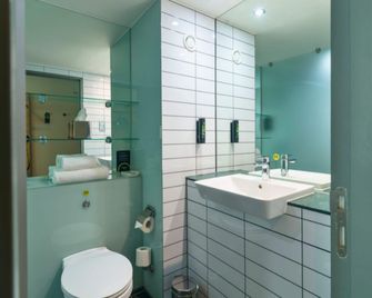 B&B HOTEL Derby - Derby - Kamar Mandi
