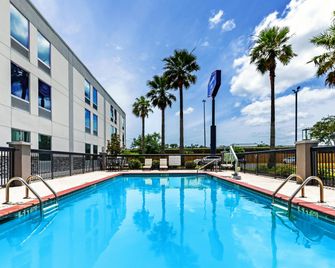 Hampton Inn Sulphur/Lake Charles Area - Sulphur - Piscina