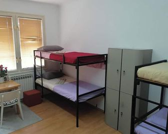 Fg 1861 Hostel - 薩拉熱窩 - 櫃檯