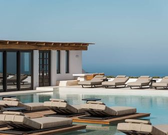 Nero Luxury Suites - Imerovigli - Pool