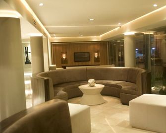Antaris Valle - Monterrey - Salon