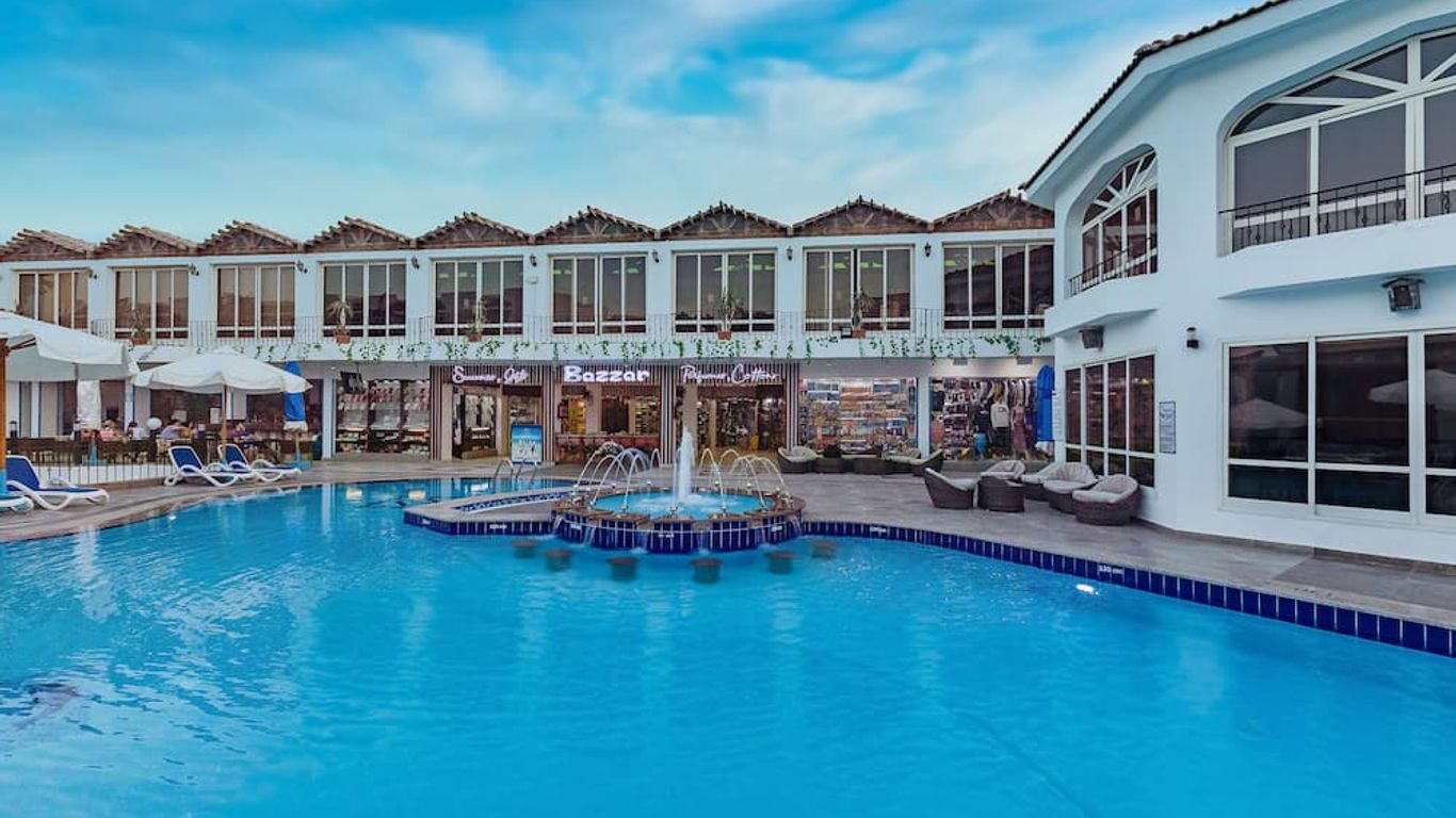 Minamark Beach Resort