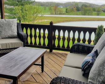 The Potter Cottage -A great family getaway 3 miles from Holiday World - Ferdinand - Balcón