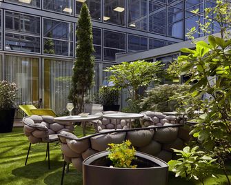 Hôtel Mercure Paris La Défense Grande Arche - Nanterre - Patio