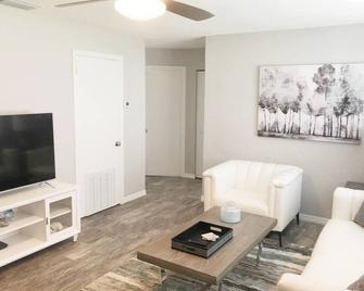 Modern Apartment - 1 of 4 - Punta Gorda - Living room