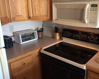 Shores #25: 1 BR sleeps 4 - Port Clinton - Küche