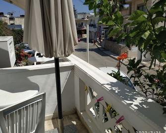 Renia Studios -Studio for 2 pers with a swimming pool - Agia Pelagia - Balcony
