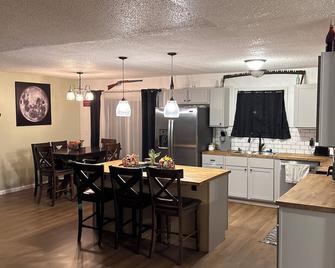 Welcome to Sherwood Forest - Cassville - Cocina