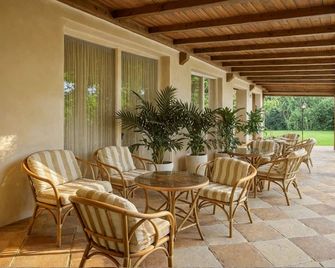 Regina Hotel - Kissamos - Patio