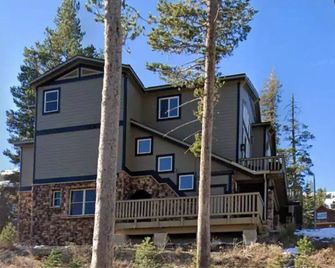 Kirkwood Mountainside Cottage with Deck, Walk to Lifts! - Kirkwood - Edificio