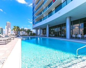 Lunabase Heavenly View - Miami - Pool