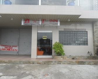 B n T Inn - Lapu-Lapu City - Edificio
