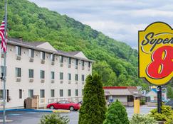 Super 8 by Wyndham La Vale/Cumberland Area - La Vale - Gebouw