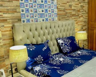 Chic 2-bedroom corporate apartment in Yaoundé with AC, WiFi - Yaoundé