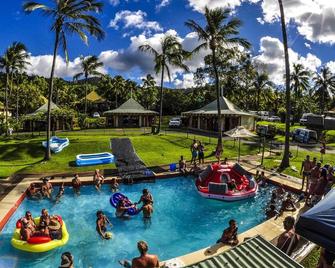 Nomads Airlie Beach - Airlie Beach - Piscina