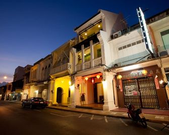 99 Oldtown Boutique Guesthouse (SHA Plus+) - עיירת פוקט - בניין