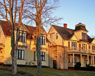 The Maple Inn - Parrsboro - Gebouw
