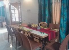 It's a Mud-made Luxury Chalet , One & only village homestay in Bangladesh in Green clam environment - Gaibandha - Dining room