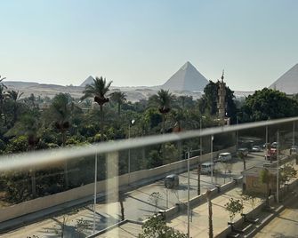 Taj Pyramids View Inn - קהיר - מרפסת
