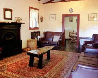 Hoddywell Cottage - Toodyay - Living room
