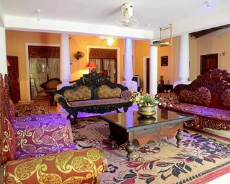 The Castle - Negombo - Sala de estar