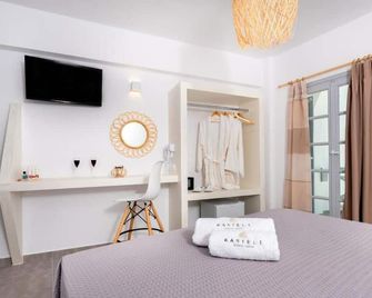 Kasteli Luxury Rooms - Perissa
