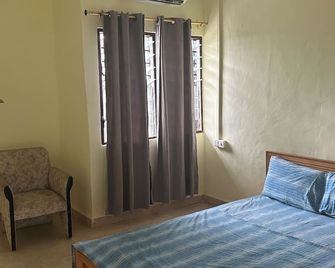 Oaks : Private Room 7 - Nkawkaw - Bedroom