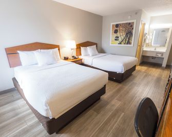 Days Inn by Wyndham Florence Cincinnati Area - Florence - Bedroom