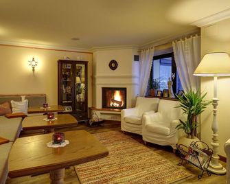 Hotel Burgfrieden - Gais - Living room