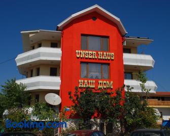 Guest House Nash Dom - Kavarna - Building