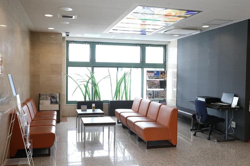 Sanco Inn Toyota - Toyota - Salon