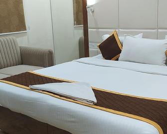 Grace Residency - Pallāvaram - Bedroom