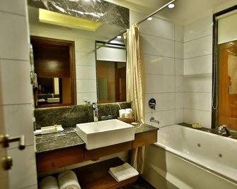 Park Ascent - Noida - Bad